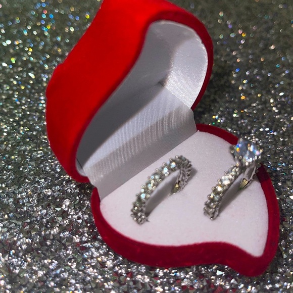 unbranded Jewelry - New Gorgeous 925 Silver Round Cut Cubic Zirc Ring